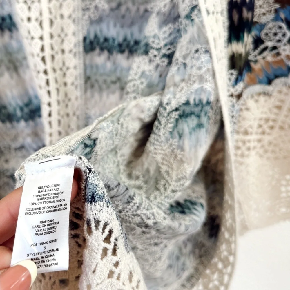 Democracy Boho Embroidered Crochet Lace Open Cardigan Poncho Women’s Size Small